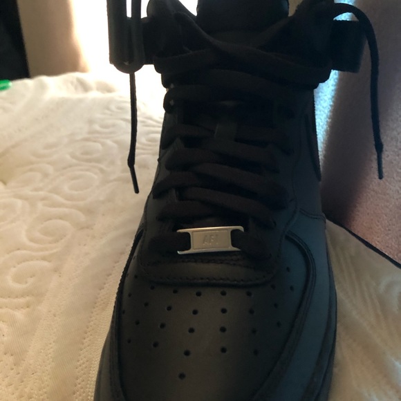 Black Air Force 1s - Picture 3 of 3